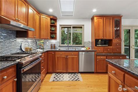 16603 199th Place NE Woodinville WA 98077