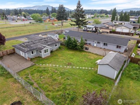 304 Rochester Street E Rainier WA 98576