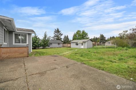 304 Rochester Street E Rainier WA 98576