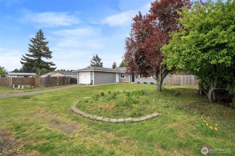 304 Rochester Street E Rainier WA 98576