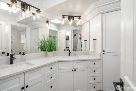 5728 238th Place NE Redmond WA 98053