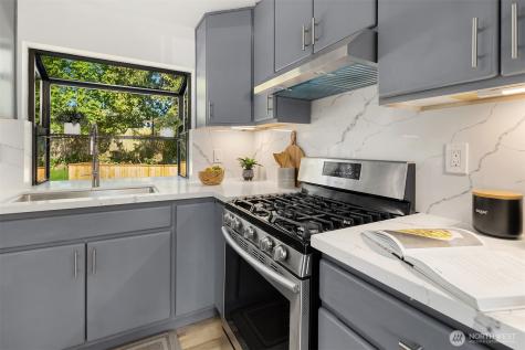 6301 223rd Place SW Mountlake Terrace WA 98043