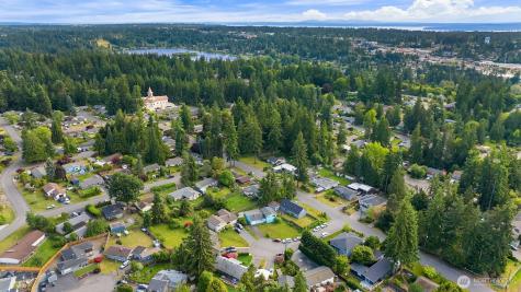 6301 223rd Place SW Mountlake Terrace WA 98043