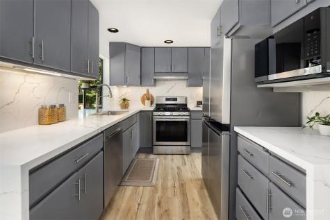 6301 223rd Place SW Mountlake Terrace WA 98043