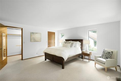 8371 Medway Lane NE Bainbridge Island WA 98110