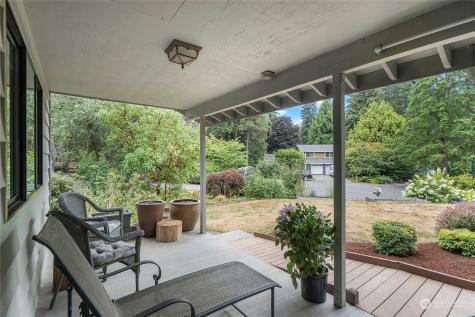 8371 Medway Lane NE Bainbridge Island WA 98110