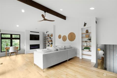 8371 Medway Lane NE Bainbridge Island WA 98110
