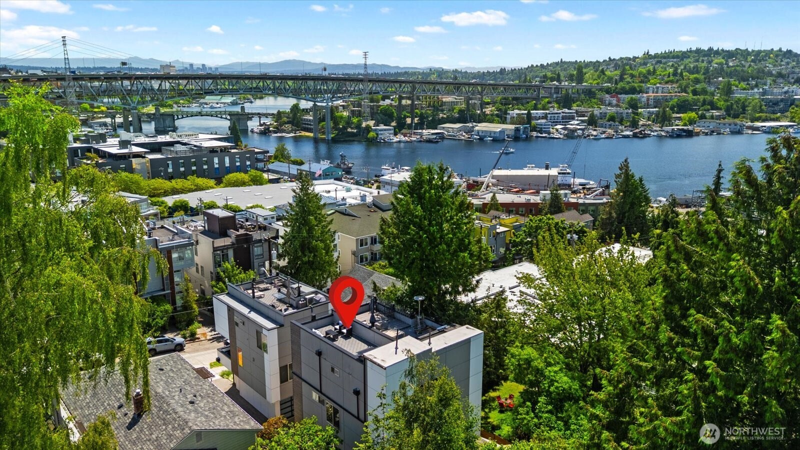 3953 1st Avenue NE Seattle WA 98105