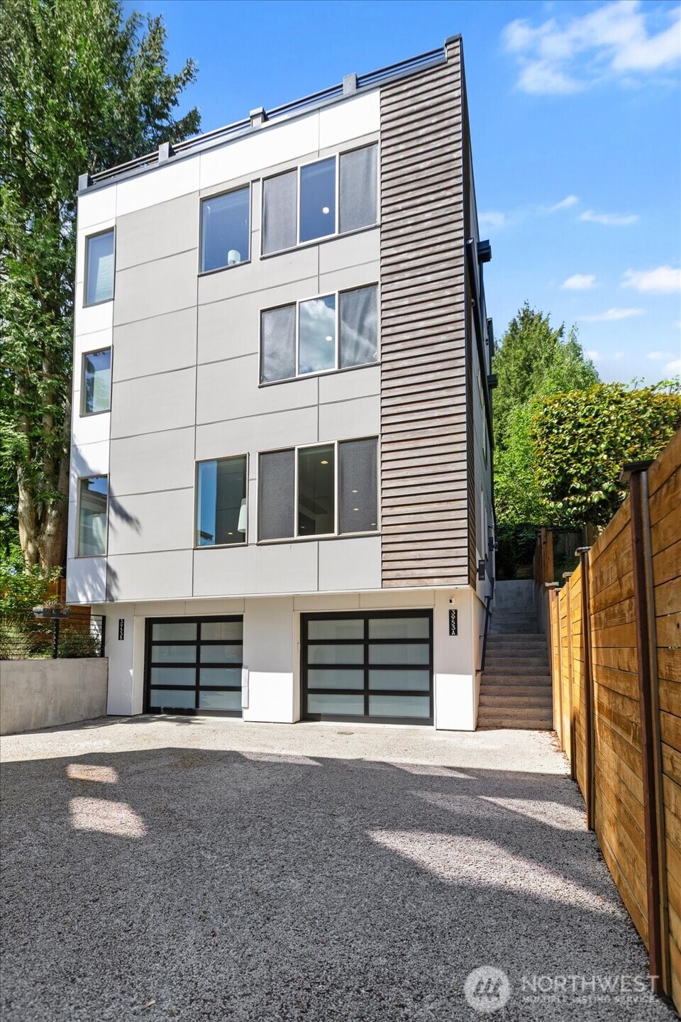 3953 1st Avenue NE Seattle WA 98105