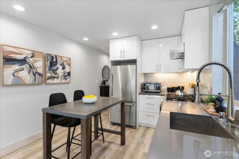 3953 1st Avenue NE Seattle WA 98105
