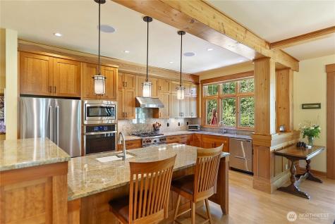 33 Freestone Lake Drive Mazama WA 98833