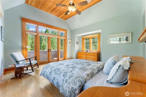 33 Freestone Lake Drive Mazama WA 98833