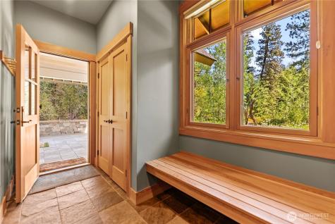 33 Freestone Lake Drive Mazama WA 98833