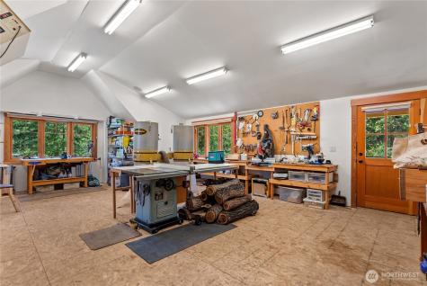 33 Freestone Lake Drive Mazama WA 98833