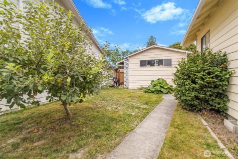 310 Second Street Sumas WA 98295