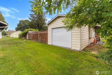 310 Second Street Sumas WA 98295