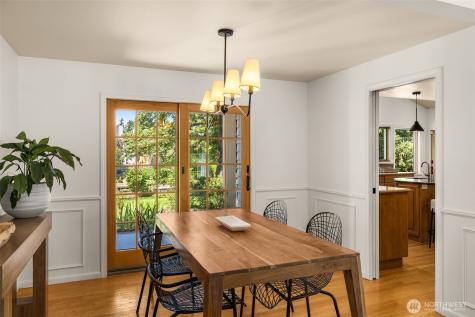 11216 E Riverside Drive Bothell WA 98011