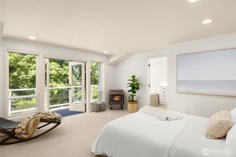 11216 E Riverside Drive Bothell WA 98011