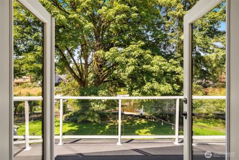 11216 E Riverside Drive Bothell WA 98011