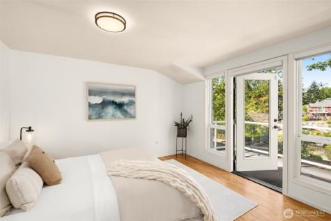 11216 E Riverside Drive Bothell WA 98011