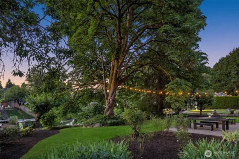 11216 E Riverside Drive Bothell WA 98011