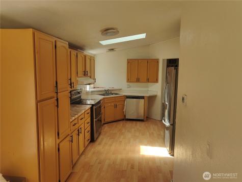 440 W Haven Drive Elma WA 98541