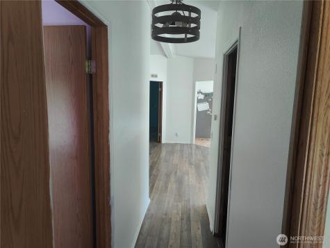 440 W Haven Drive Elma WA 98541