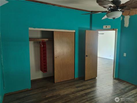 440 W Haven Drive Elma WA 98541