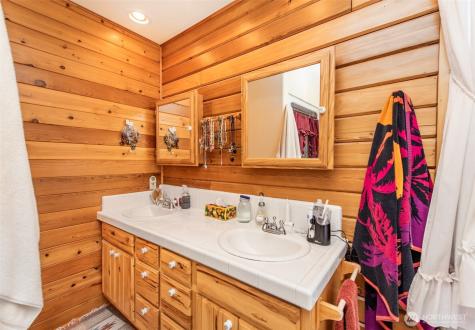 1688 Finn Hall Road Port Angeles WA 98362