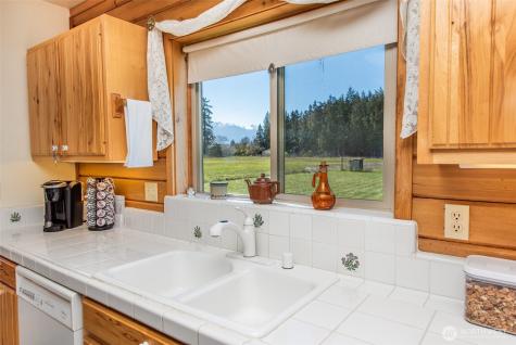 1688 Finn Hall Road Port Angeles WA 98362