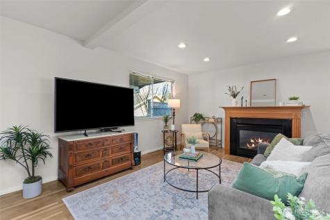 1721 Mcdougall Avenue Everett WA 98201