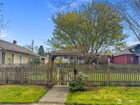 1721 Mcdougall Avenue Everett WA 98201