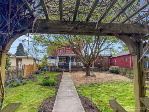 1721 Mcdougall Avenue Everett WA 98201