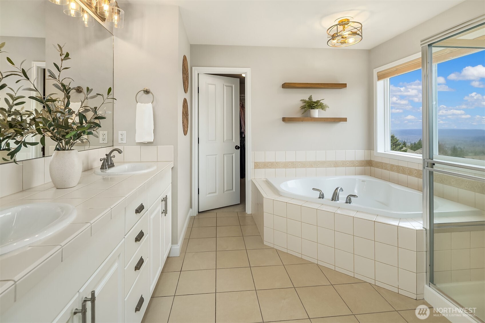 35814 SE Crestview Loop Snoqualmie WA 98065