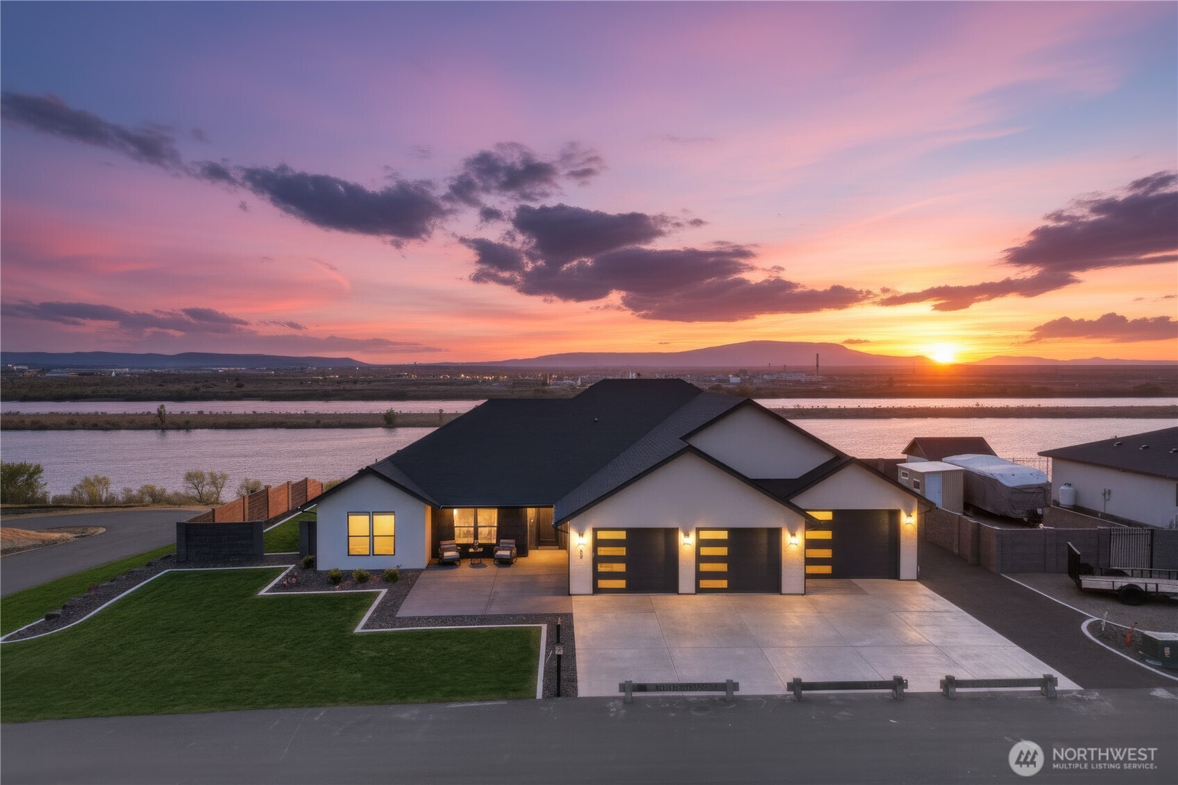 57 Columbia Bluff Lane Pasco WA 99301