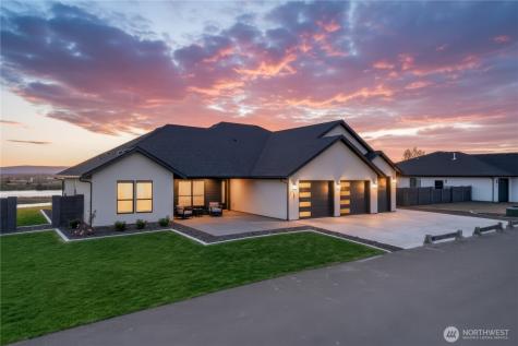 57 Columbia Bluff Lane Pasco WA 99301