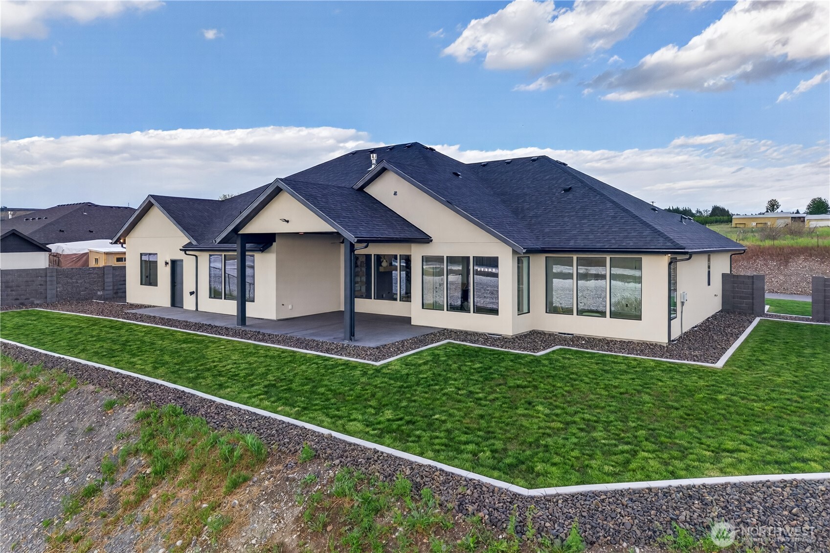 57 Columbia Bluff Lane Pasco WA 99301