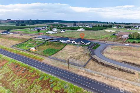 57 Columbia Bluff Lane Pasco WA 99301