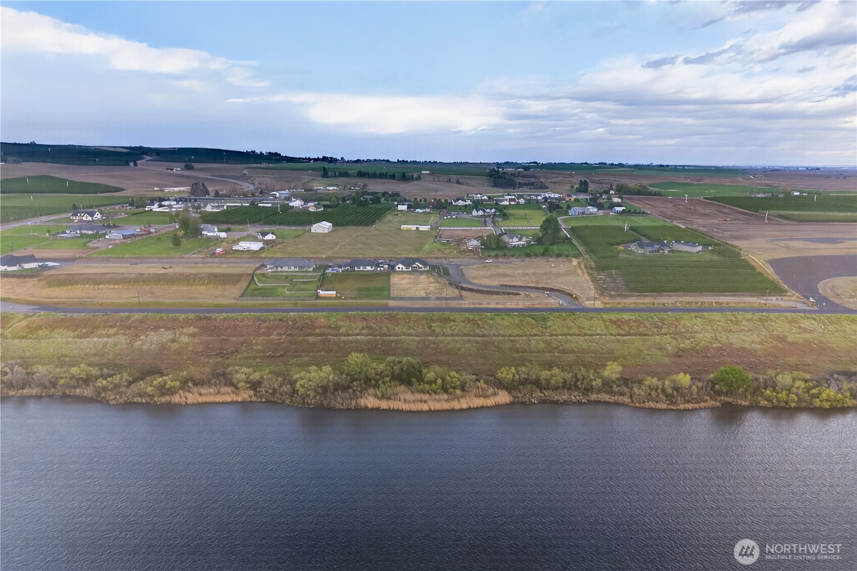 57 Columbia Bluff Lane Pasco WA 99301