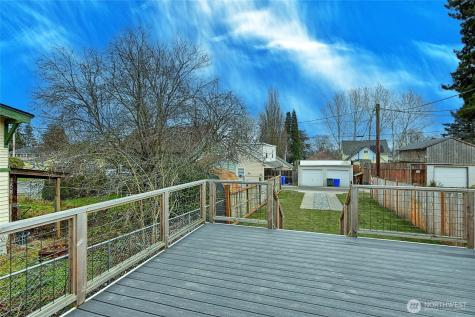 2405 Rockefeller Avenue Everett WA 98201