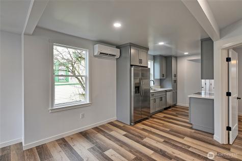 2405 Rockefeller Avenue Everett WA 98201
