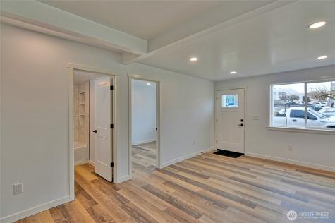 2405 Rockefeller Avenue Everett WA 98201