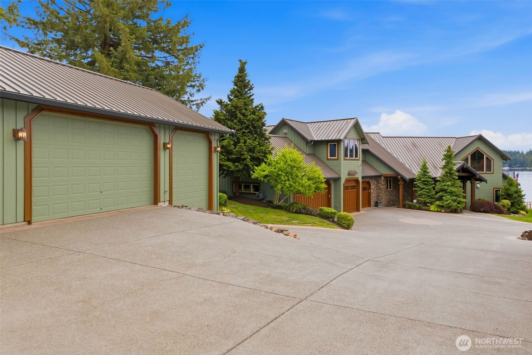 8014 Warren Drive NW Gig Harbor WA 98335