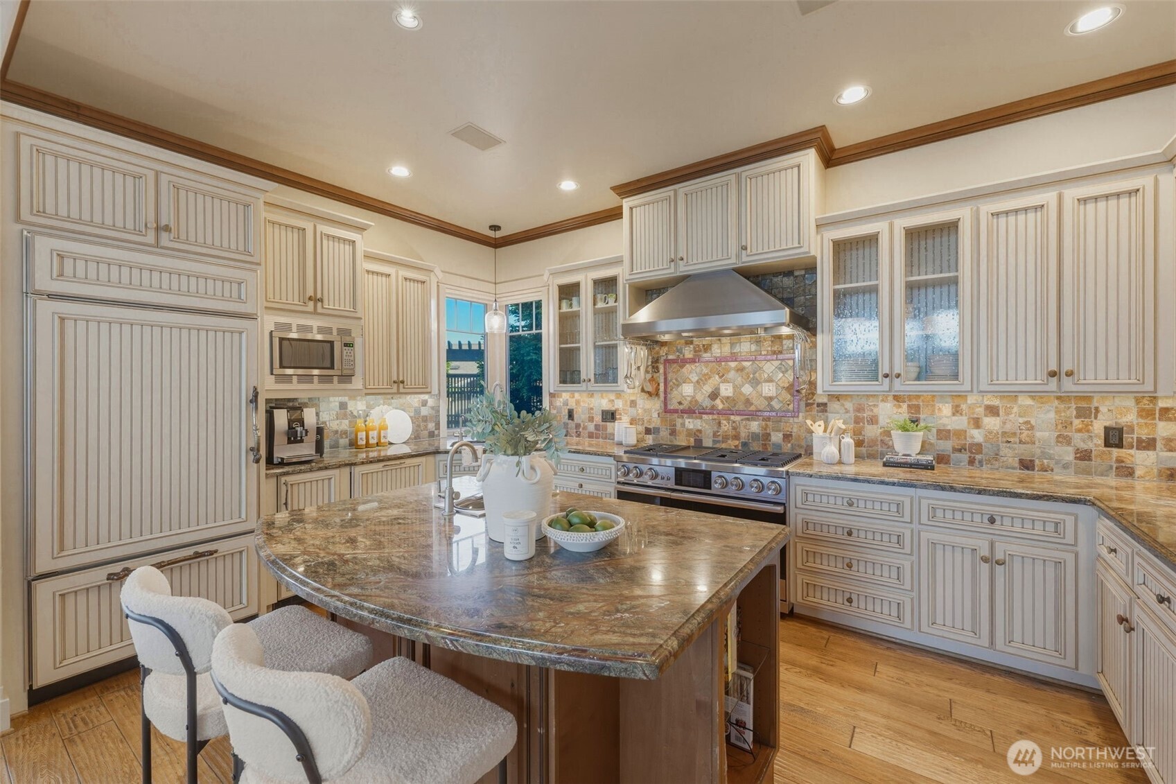 8014 Warren Drive NW Gig Harbor WA 98335