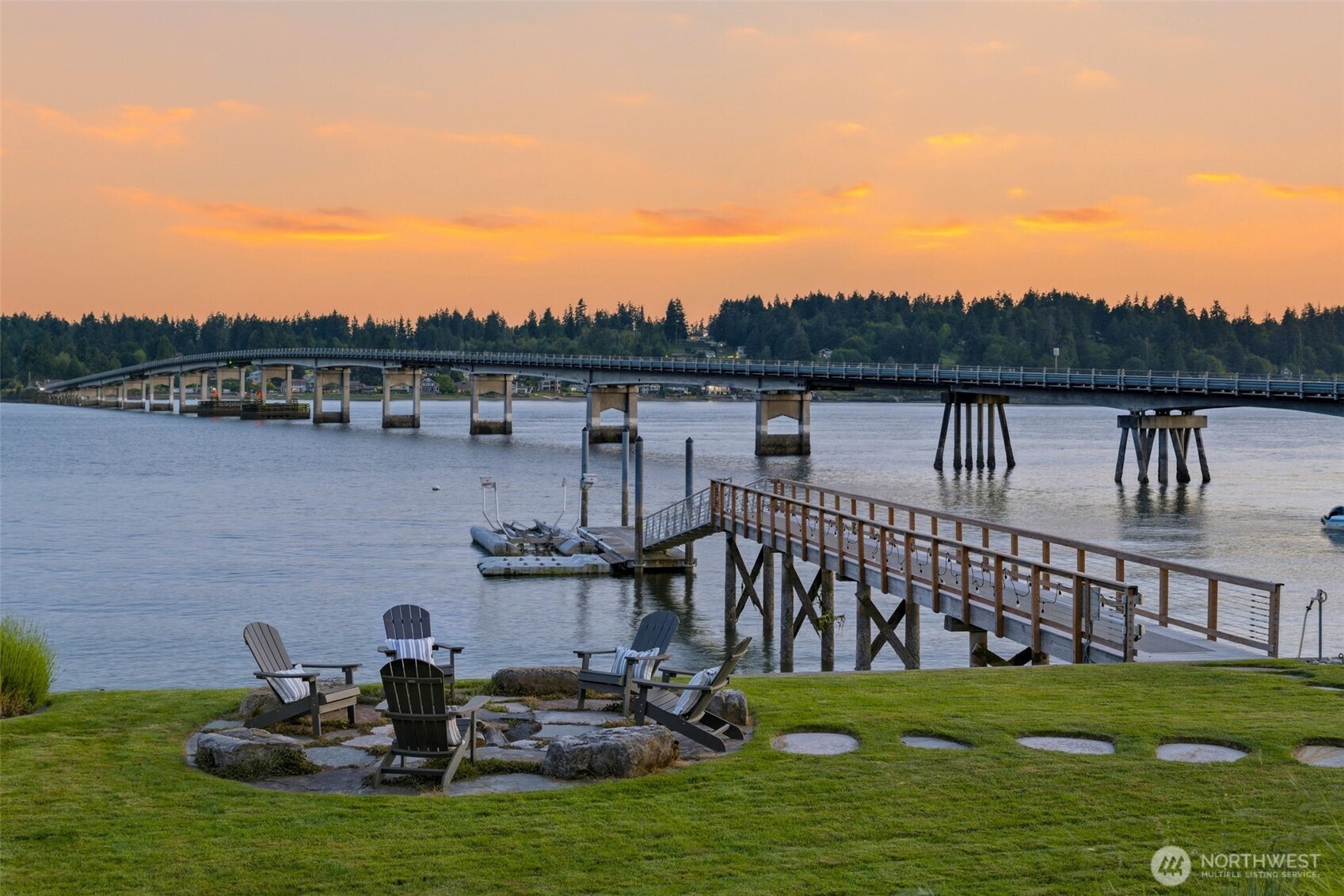8014 Warren Drive NW Gig Harbor WA 98335