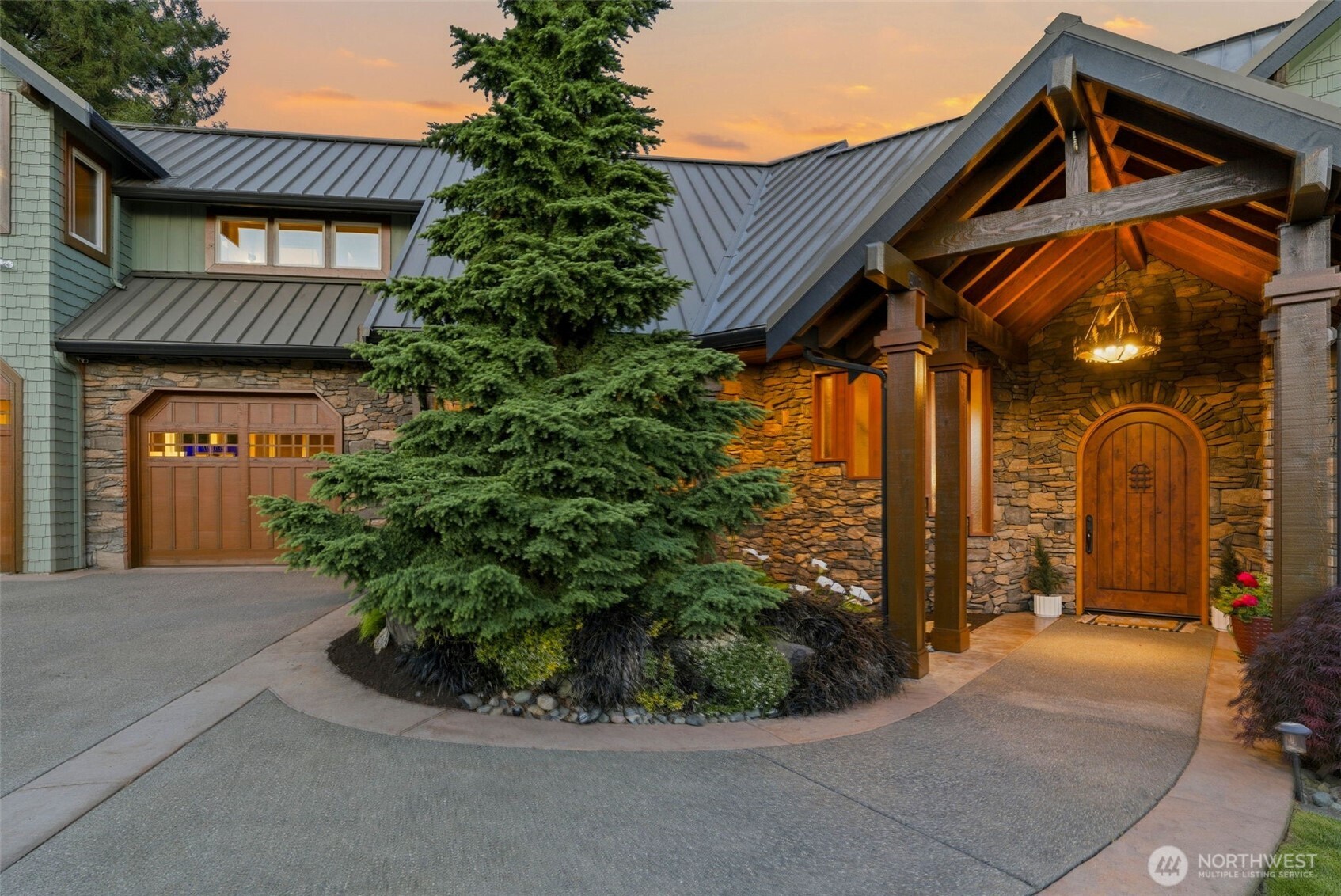 8014 Warren Drive NW Gig Harbor WA 98335