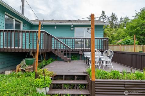 1974 Fiver Place Oak Harbor WA 98277
