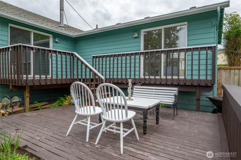 1974 Fiver Place Oak Harbor WA 98277
