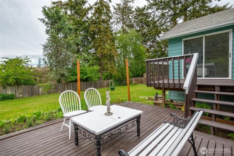 1974 Fiver Place Oak Harbor WA 98277