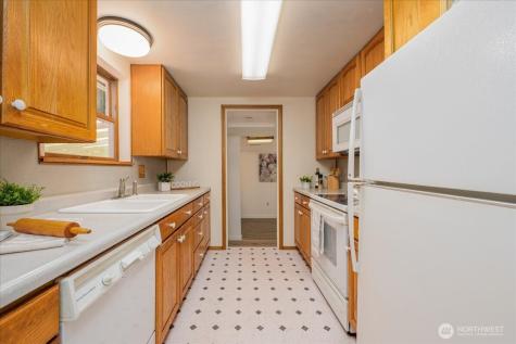 14828 Ashworth Avenue N Shoreline WA 98133